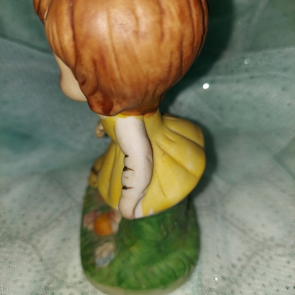 Vintage Sweet Girl in Yellow Dress Figurine with Turtle Made in Korea - Picture 3 of 10
